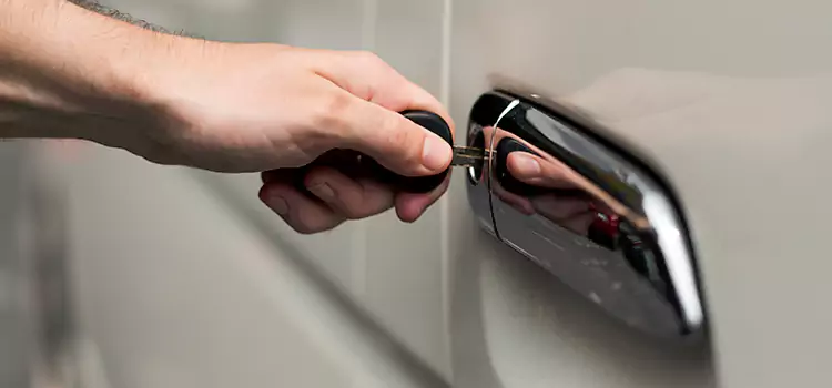 Why Choose Our Auto Locksmith Team in Elmwood Park, IL?